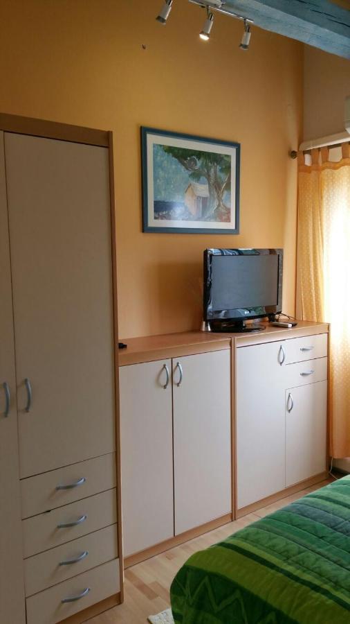 Appartement Tri Palme à Prvic Sepurine Extérieur photo