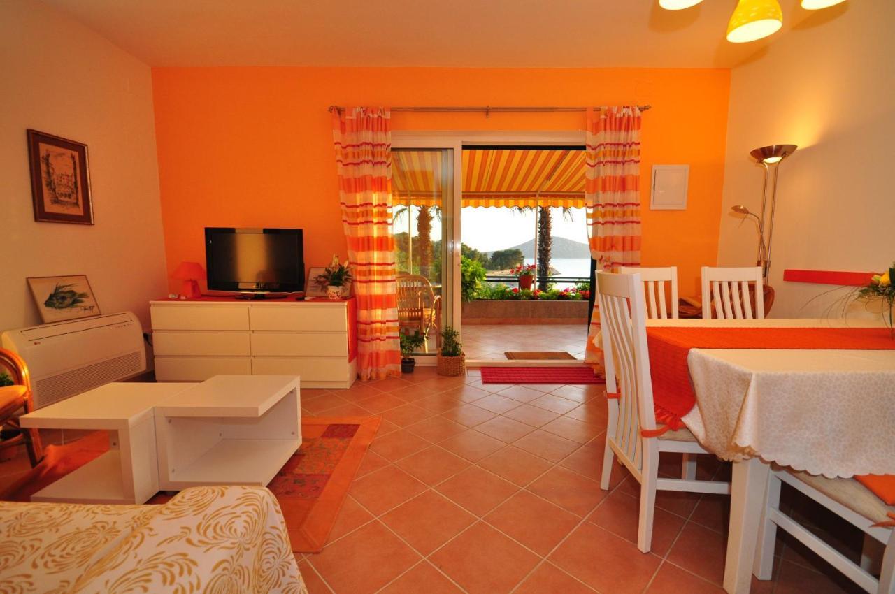 Appartement Tri Palme à Prvic Sepurine Extérieur photo