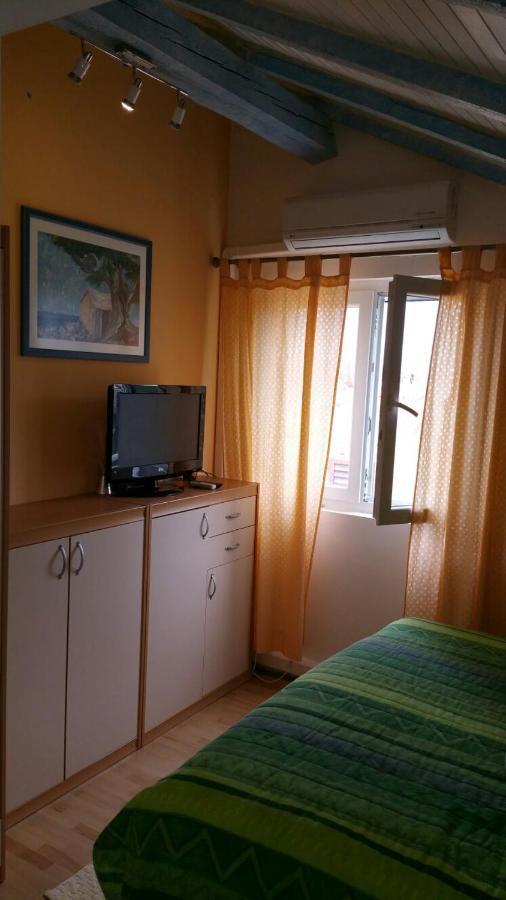 Appartement Tri Palme à Prvic Sepurine Extérieur photo