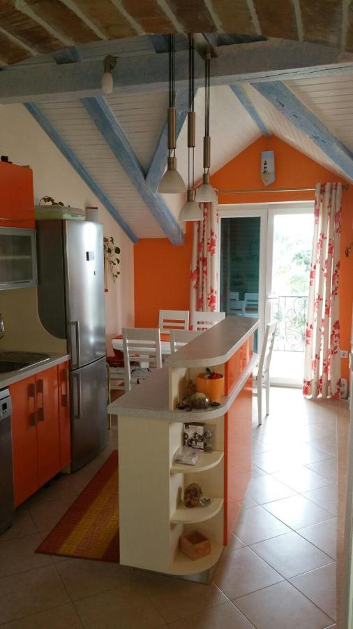 Appartement Tri Palme à Prvic Sepurine Extérieur photo