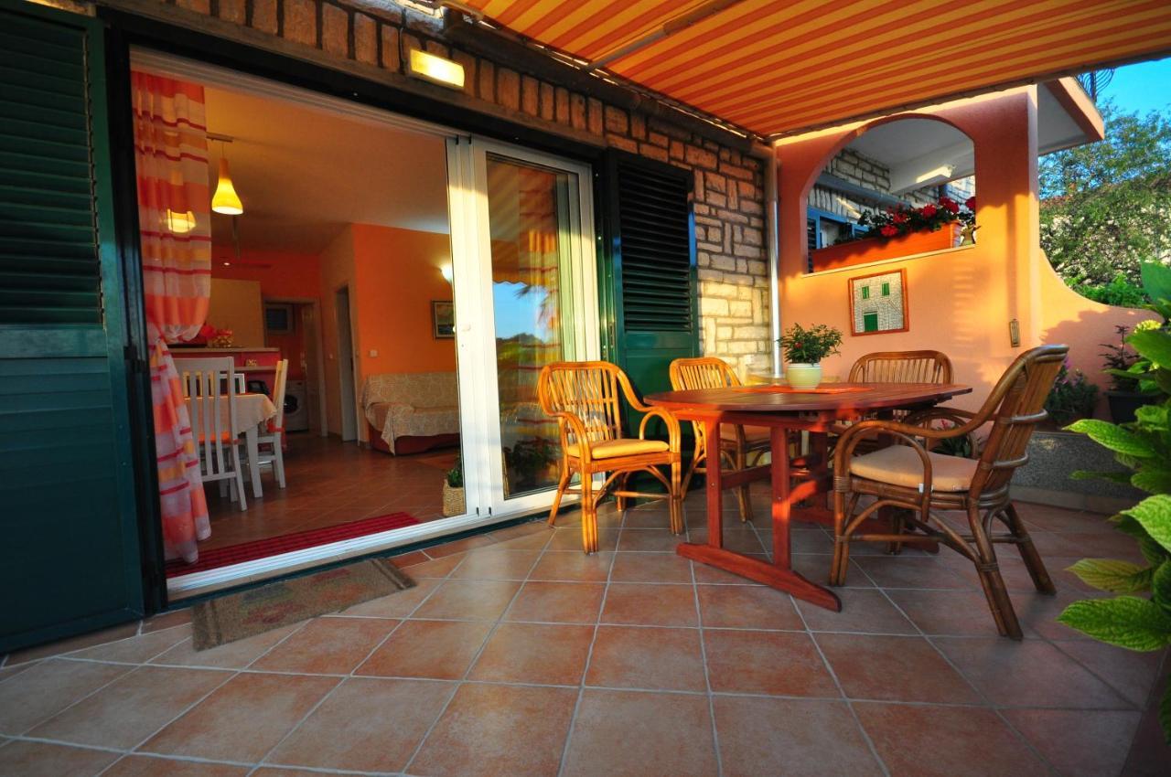 Appartement Tri Palme à Prvic Sepurine Extérieur photo